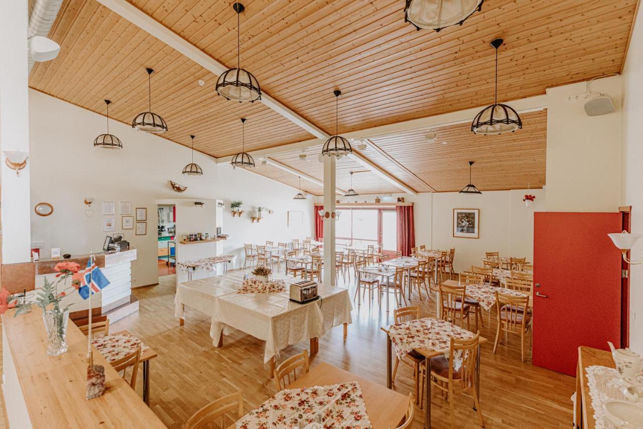 Narfastadir Guesthouse Laugar  Eksteriør bilde