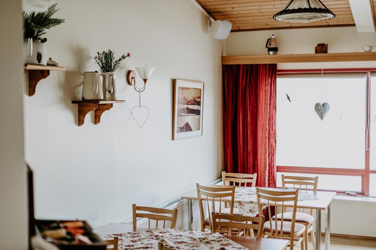 Narfastadir Guesthouse Laugar  Eksteriør bilde