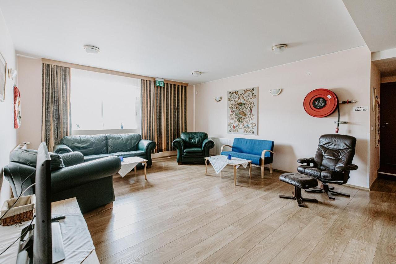 Narfastadir Guesthouse Laugar  Eksteriør bilde