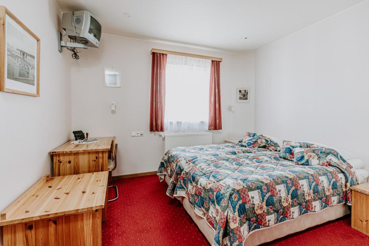 Narfastadir Guesthouse Laugar  Eksteriør bilde